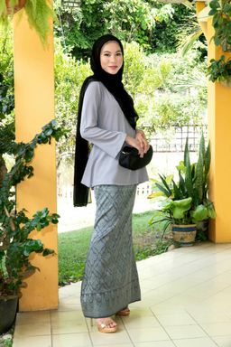 Kurung Songket Tenun Light Grey