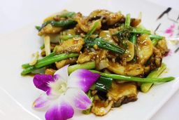 Ginger & Spring Onion Sliced Fish 姜葱鱼片