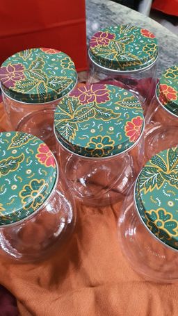 Plastic Cookies Bottles / Containers with Batik Green design lid cover