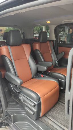 TOYOTA VELFIRE ZA (HITAM)