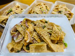 어묵볶음 Stir fried Korean fish cakes 