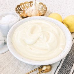 Toum ( Garlic Spread)