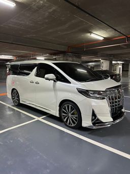 TOYOTA ALPHARD 8 SEATER