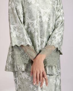 SERENA BAJU KURUNG - SAGE GREEN