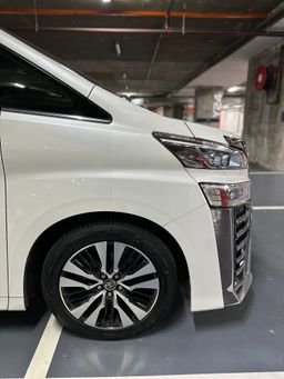 TOYOTA VELLFIRE ZG FACELIFT (PUTIH)