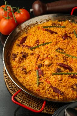 Paella de Carne (pic: Large)
