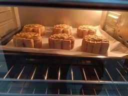 Traditional mixed nuts mooncake! 