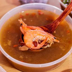 Drunken Herbal Prawns 药材醉虾