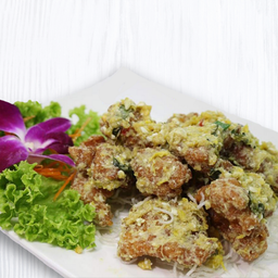 Salted Egg Pork Ribs 咸蛋排骨