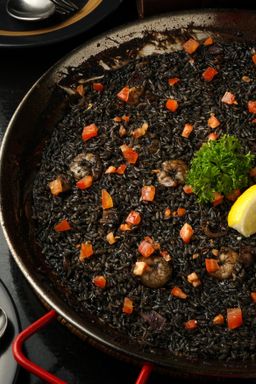 Paella Negra (pic: Large)