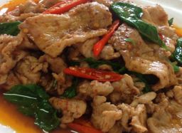 Stir fry beef with thai chilli paste