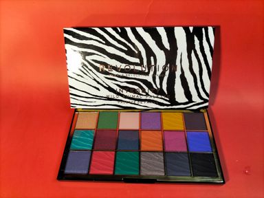 Revolution Shadow Palette with Mirror
