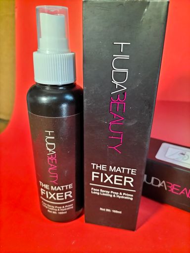 Huda Beauty Matte Fixer