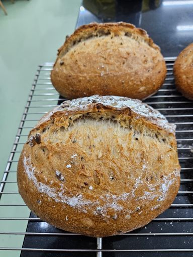 Sourdough Artisan Loaf, Italian Herbs & Quinoa, 550g