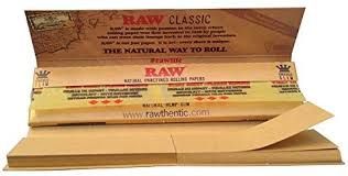 RAW Classic Rolling Papers + Tips