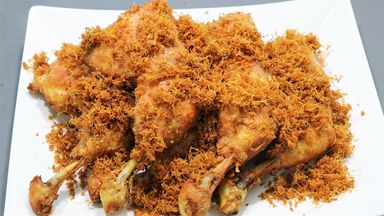 ayam Goreng Lengkuas (Lengkuas Fried Chicken), 1/2 ekor