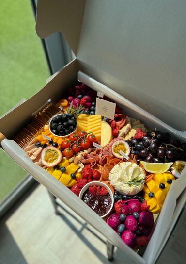 TST GRAZE PLATTER (Basic Cheese)