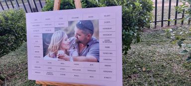 A1 Magnetic seating chart with name place cards