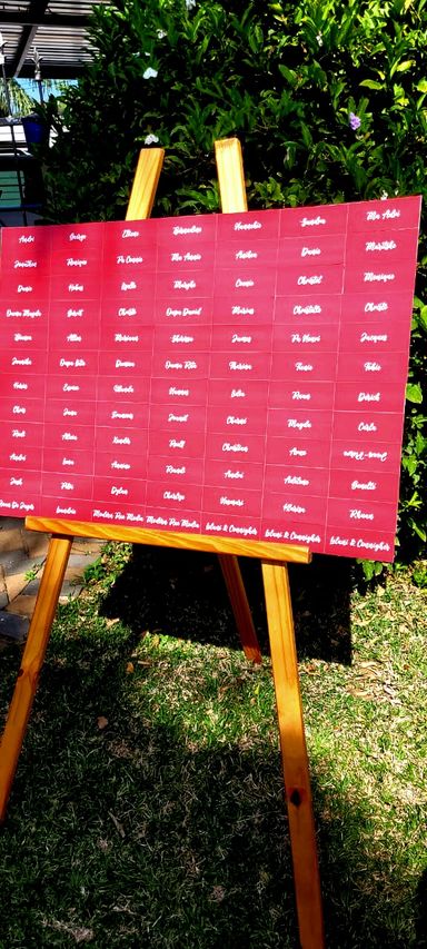 A1 Magnetic seating chart with name place cards