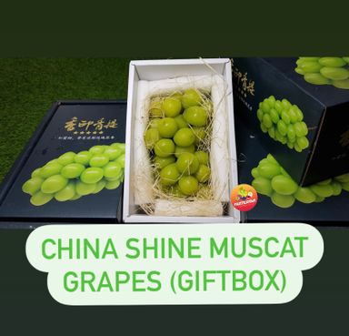 CHINA SHINE MUSCAT GREEN SL GRAPES (Giftbox)