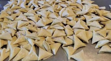 Baked meat pies 