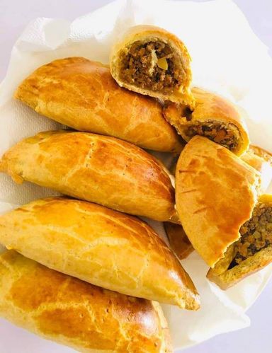 Baked meat pies 
