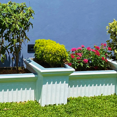 Elegant pot decoration customized to the garden