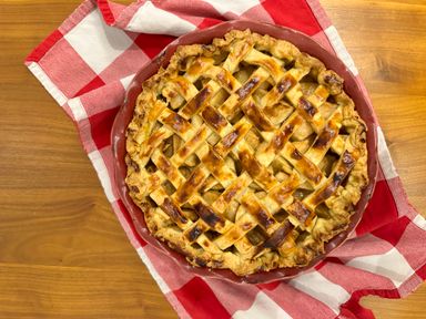 LIMITED EDITION: Helen’s Home-baked Apple Pie 🍎🥧 (10-inch)