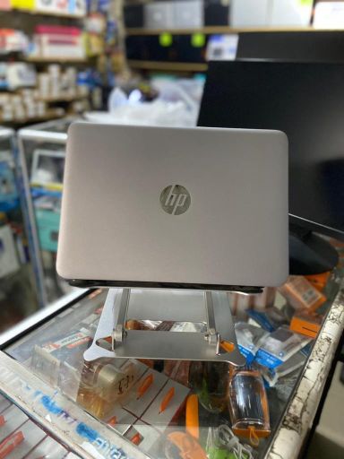 HP 820 G3