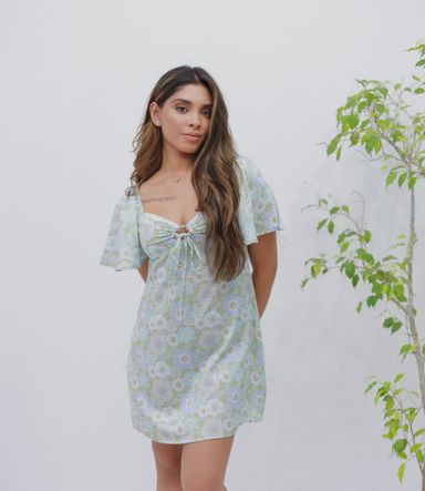 FLORAL CHARM PUFF-SLEEVE DRESS