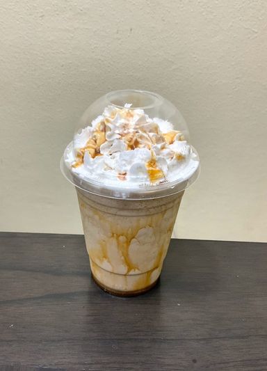 Caramel-latte frappé