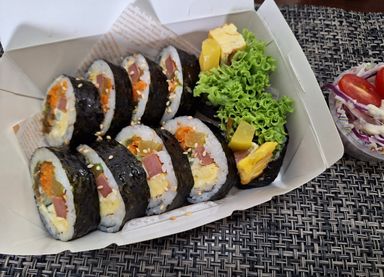 Ham-Cheese Gimbap (햄치즈 김밥)