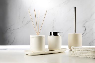 Bathroom set - Four Pieces - Off White