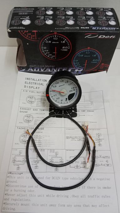 Defi meter advance CR volts 