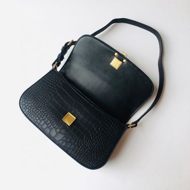 Britten Crossbody