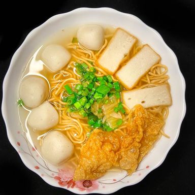 N08- Fish Ball Noodle 西刀鱼丸粉