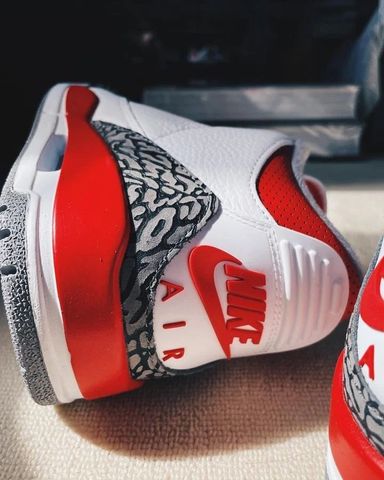 Air Jordan 3 Retro "Fire Red 2022," 