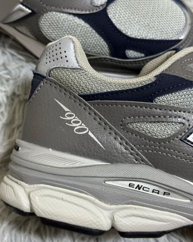 New Balance 990V3 in 'Elephant Grey