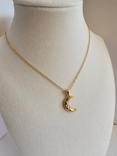 Moon Pendant Necklace 