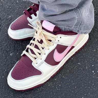 Nike Dunk Low PRM "Valentine's Day"