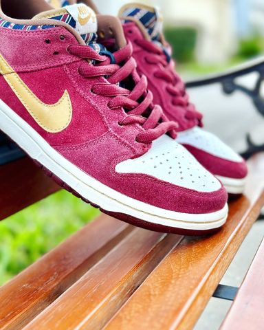 Nike SB Dunk Low "Anchorman,"