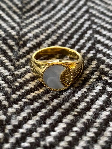 Luna Signet Ring 