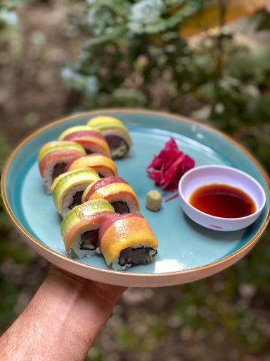 RAINBOW ROLL 