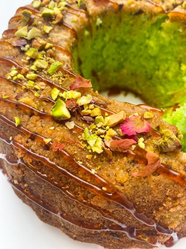 Gula melaka pistachio pandan S.D. cake