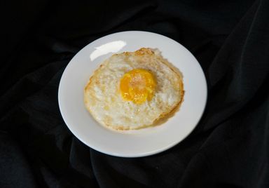 TELUR MATA