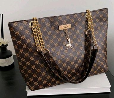 H5. 1pc Brown, Simple & Chic Diamond Pattern Pu Shoulder Bag With Metal Chain & Zipper, Suitable For Daily Commute, Work Or School, Ideal For Women. 22 x 27cm