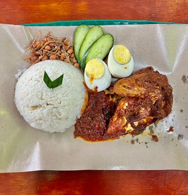 Nasi Lemak Ayam Berempah **Best Seller**