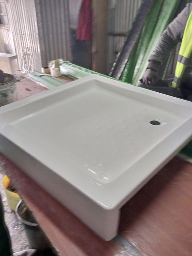 shower tray 100cm x 100cm