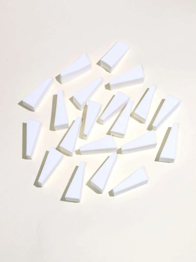 2pcs White Trapezoid Makeup and Nail Art Sponges