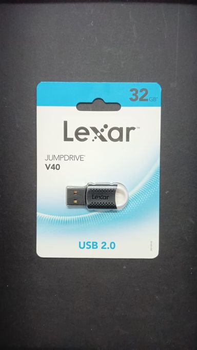 Lexar JumpDrive V40 32GB USB 2.0 Pen Drive